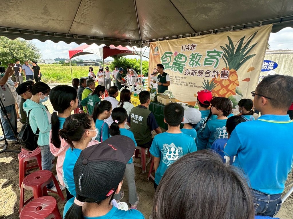 山上區農會宣傳又甜又香的芭樂 與青農張朝盛攜手分享自種芭樂好滋味