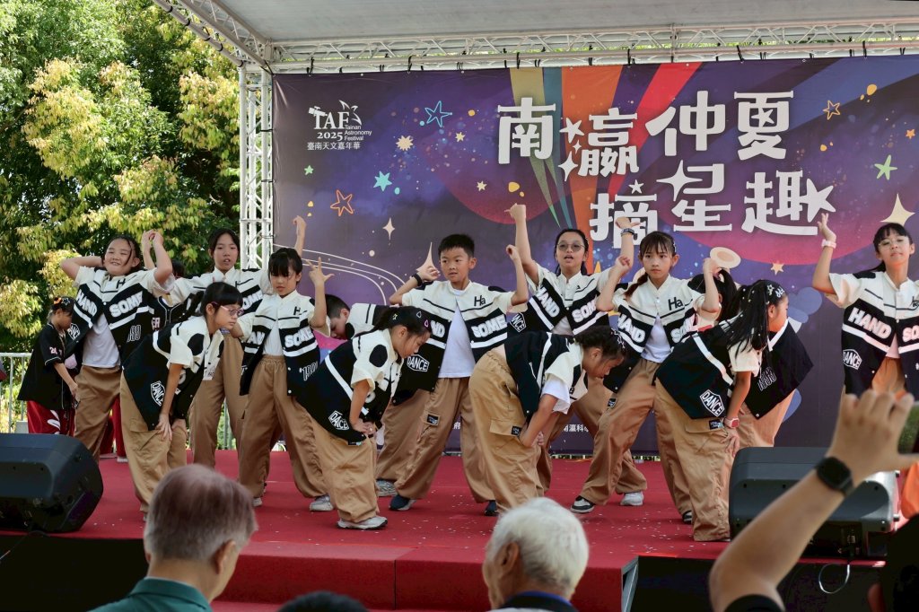 臺南天文嘉年華「南瀛仲夏摘星趣」熱鬧開幕 摘星市集人潮絡繹不絕