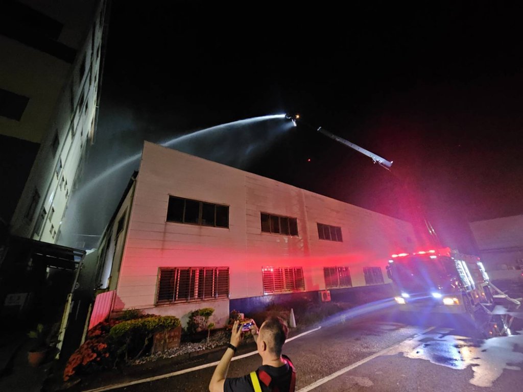 安南區科技廠火警環保局迅速應變 無毒洩傷亡