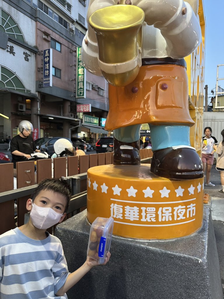 南市環保局攜手3夜市減塑開跑 折價券、抽獎雙重好康 