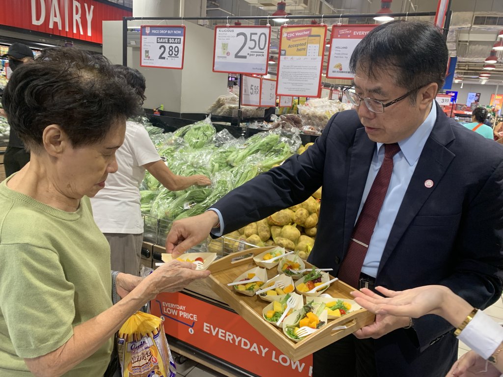 新加坡連鎖超市上架台南芒果 黃偉哲力推要成為星國夏日歡迎的水果