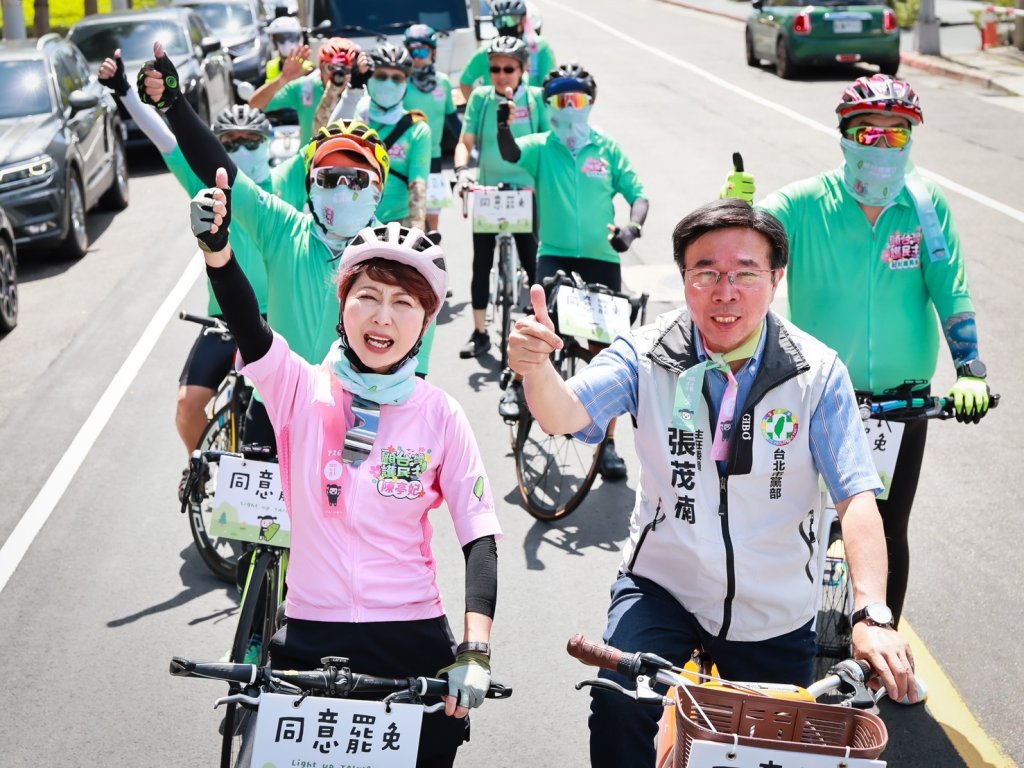 妃妃鐵馬結合剷除黑芯罷團、台北民進黨部主委張茂楠一同挺罷免