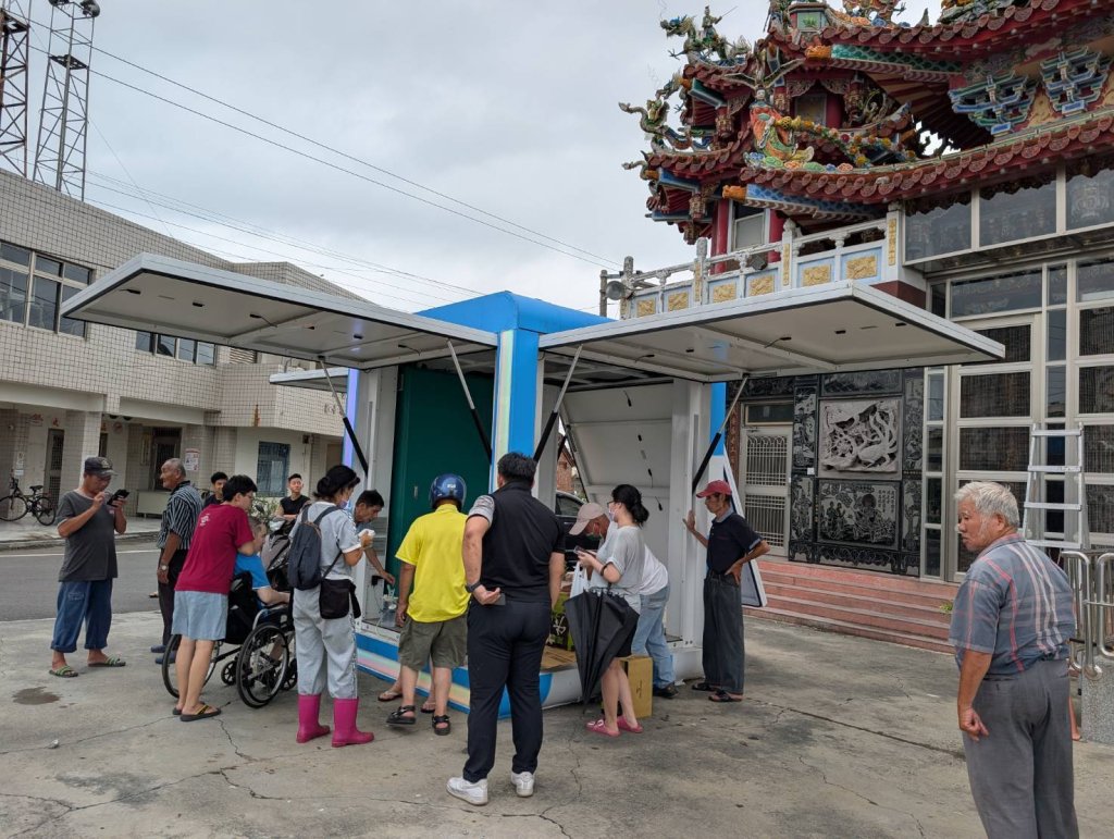 移動式太陽光儲電支援鹽水 提供民眾免費充電