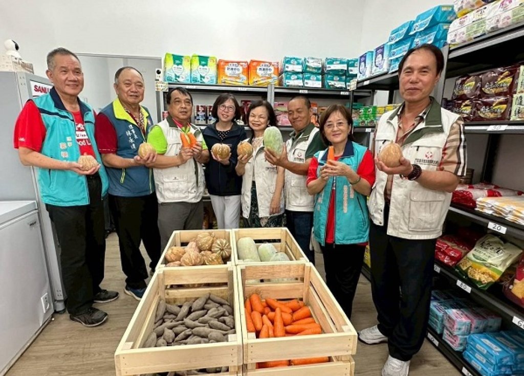 高市實物銀行茄萣店開幕啟用，物資領取服務再升級