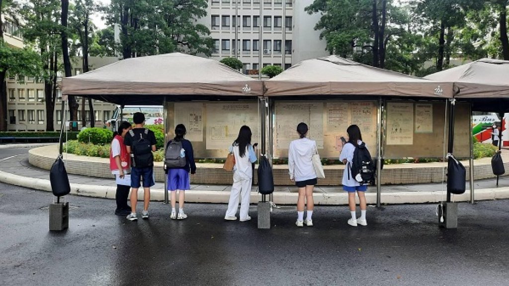 大學分科測驗首日 高雄一考區考生及家長滿意考場及休息室規劃
