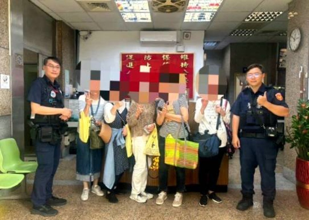 日籍女旅客返國逛大稻埕遺失手機  大同分局警兵分多路即刻尋回
