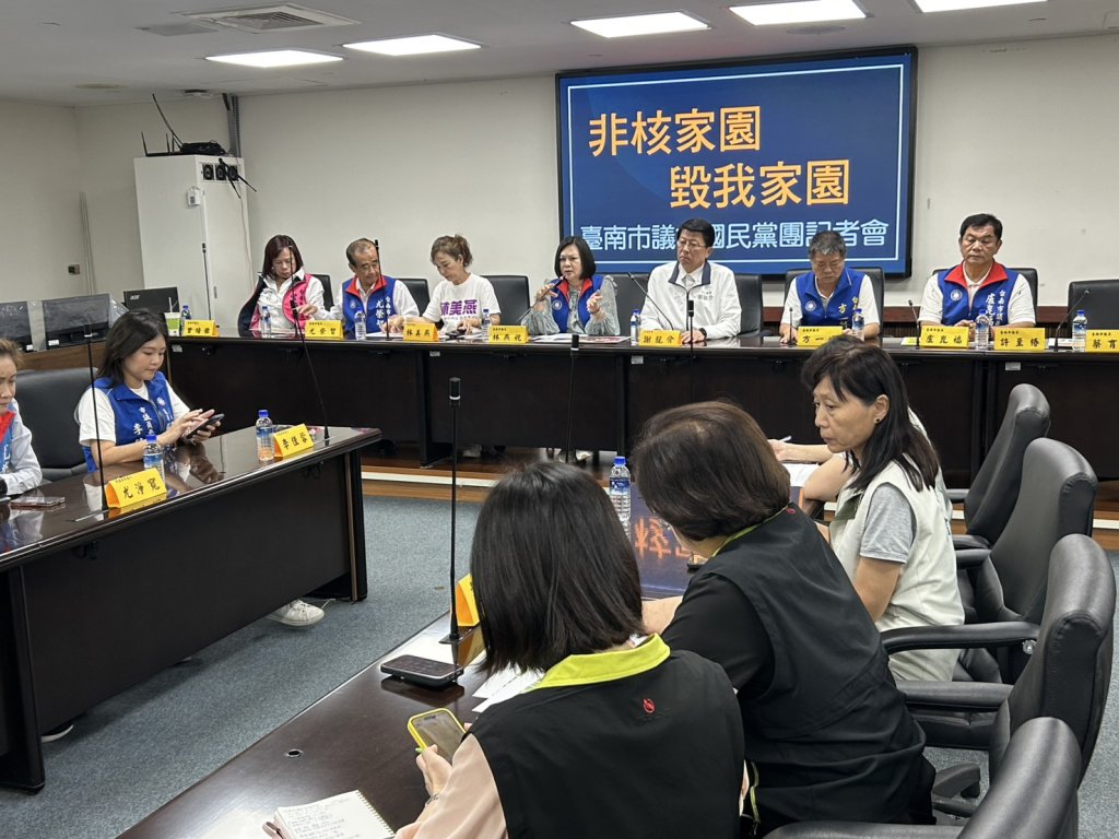  台南藍軍轟執政黨救災不力 種電第一名 讓災民斷電100小時以上 將捐200萬救災拋磚引玉
