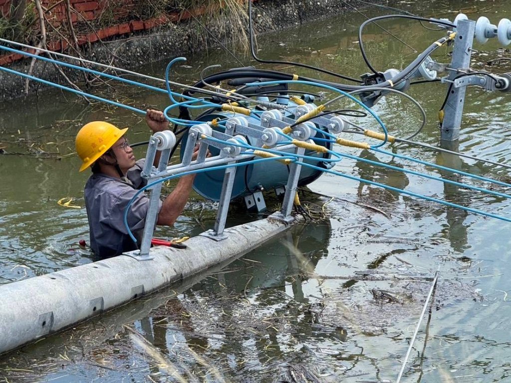 台電新營區處搶修持續推進 力拼15日晚間全面恢復轄區供電