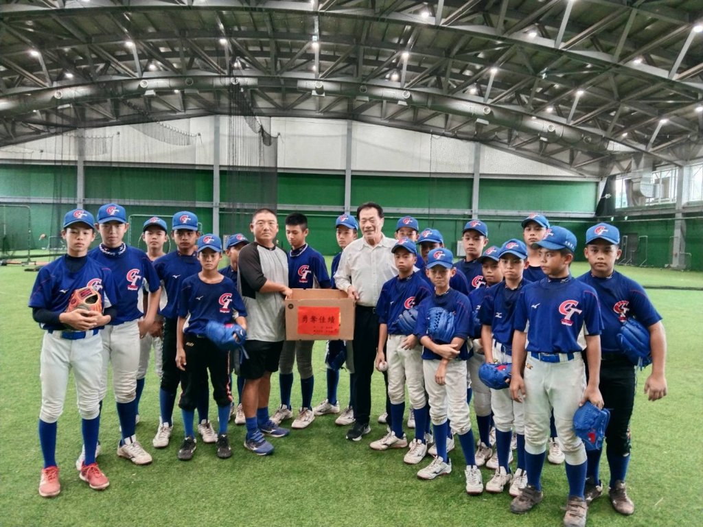體育局長陳良乾親赴亞太國際棒球訓練中心視察場地 為U12臺灣代表隊加油打氣 