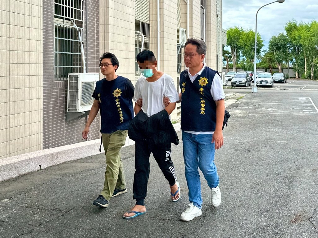 南市刑大拂曉出擊 溯源緝獲擁槍毒犯 全案移送台南地檢署擴大偵辦中
