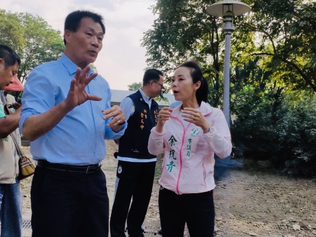 新化體育公園PU跑道逾27年未整修 市議員余柷青與立委攜手爭取更新工程