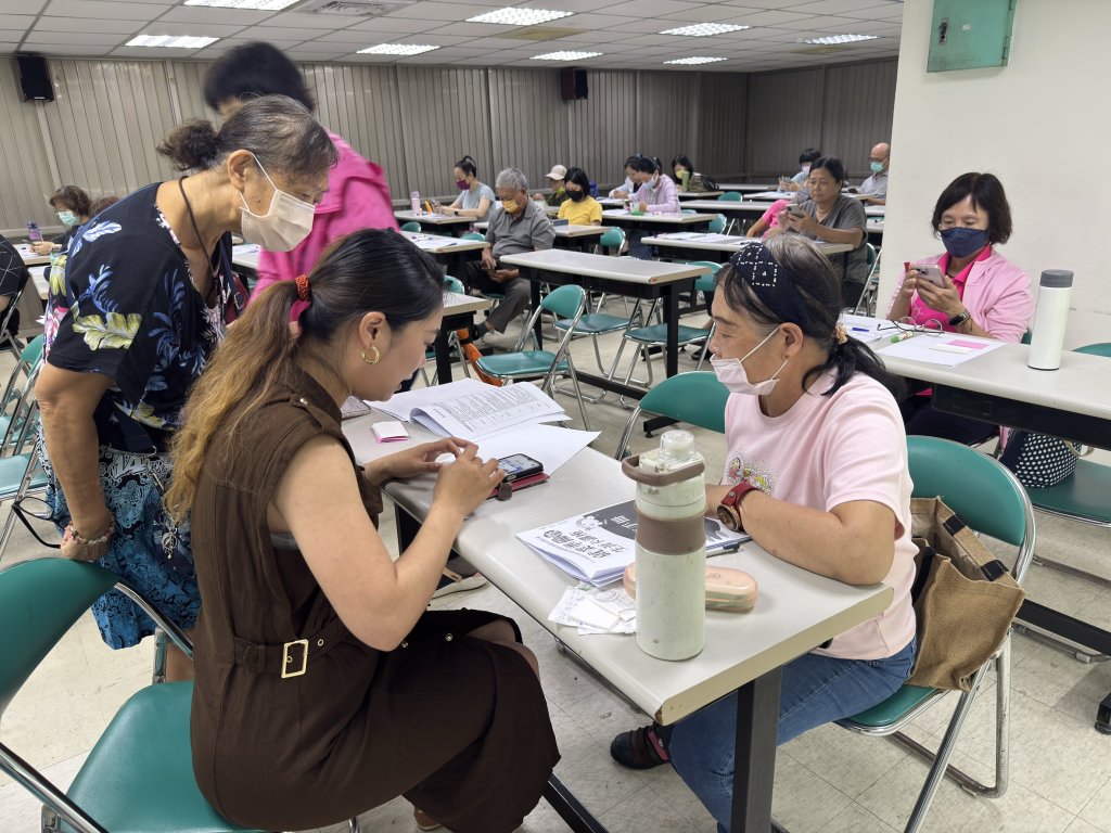 南市勞工局辦理「就業準備暨生涯卡講座」協助探索職涯方向 開啟就業先機