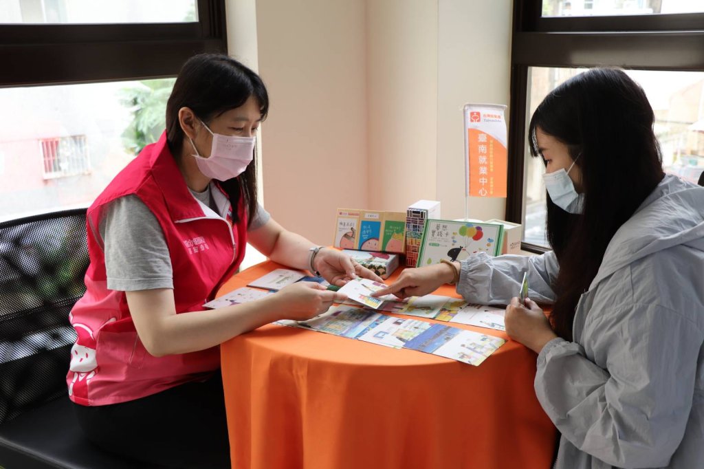 勇敢轉彎  做自己伯樂—阿辰從美國打工到行銷業務的職涯探索