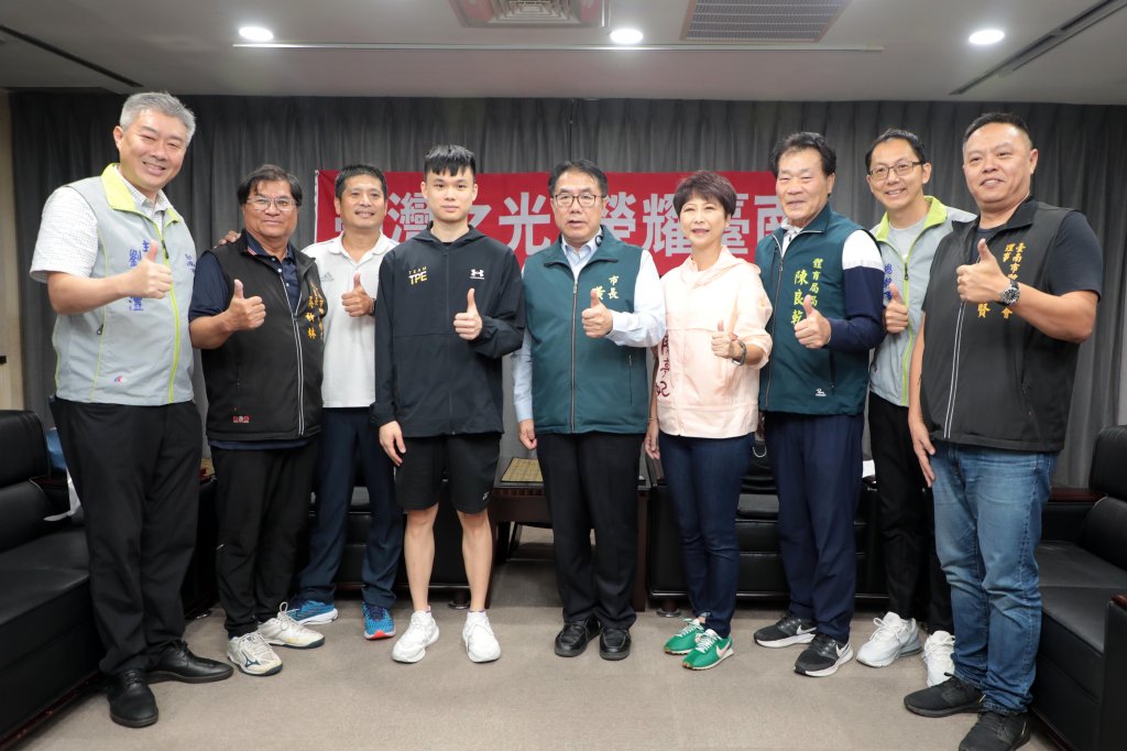 台南桌球選手馮翊新、黃彥誠凱旋歸來 黃偉哲高度肯定世大運傑出表現