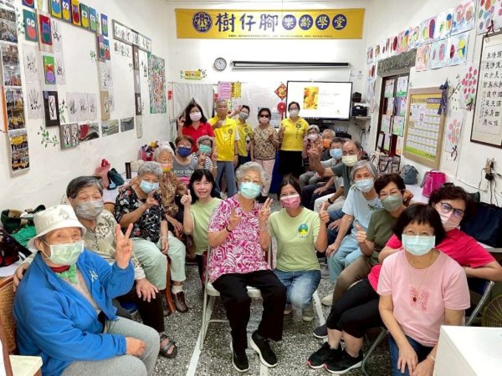  鹽埕長者動起來　中山大學攜高科大打造智慧健康社區