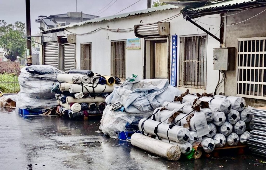 南市備妥帆布與發電機防範楊柳颱風 以利災後迅速復原