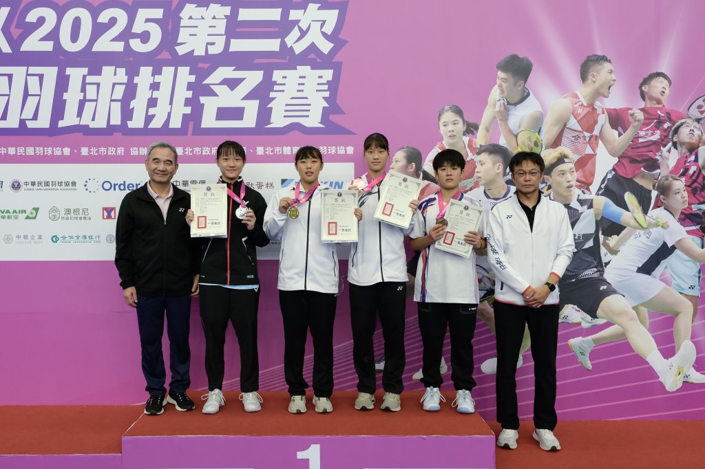 2025第二次全國羽球排名賽女乙組選手卯盡全力爭榮 單打亞柏雄中顏苡安封后、王立亘/莊喬涵稱霸雙打