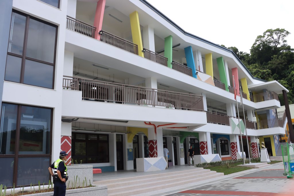 視察三義鯉魚國小老舊校舍整建工程  可望9月落成啟用