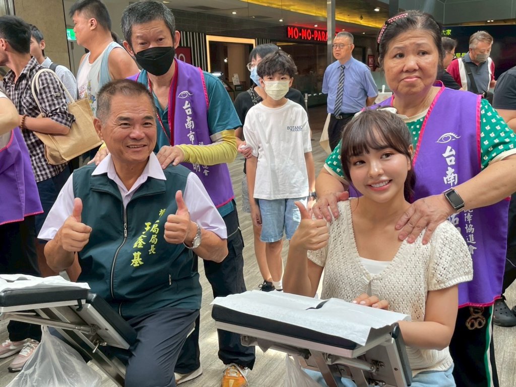 勞工局舉辦「手護臺南Hand有愛」暖心登場 徐凱希力挺視障按摩師
