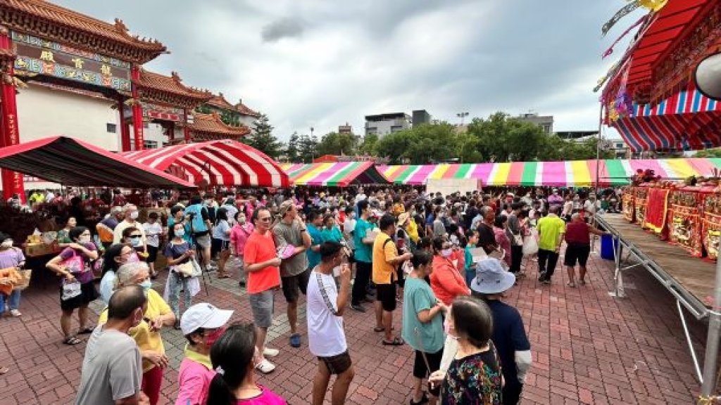 五甲龍成宮千人普渡法會 宗教結合公益傳達身心正能量