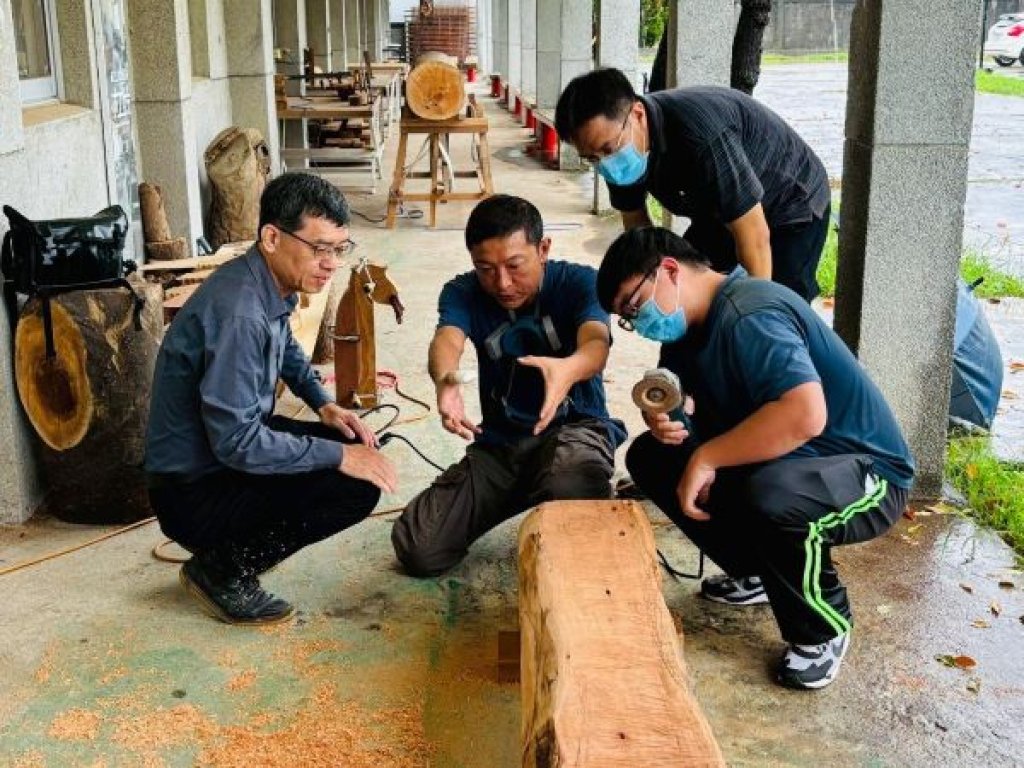 山陀兒風倒木化身木馬家族  9月神農市集登場敬請期待