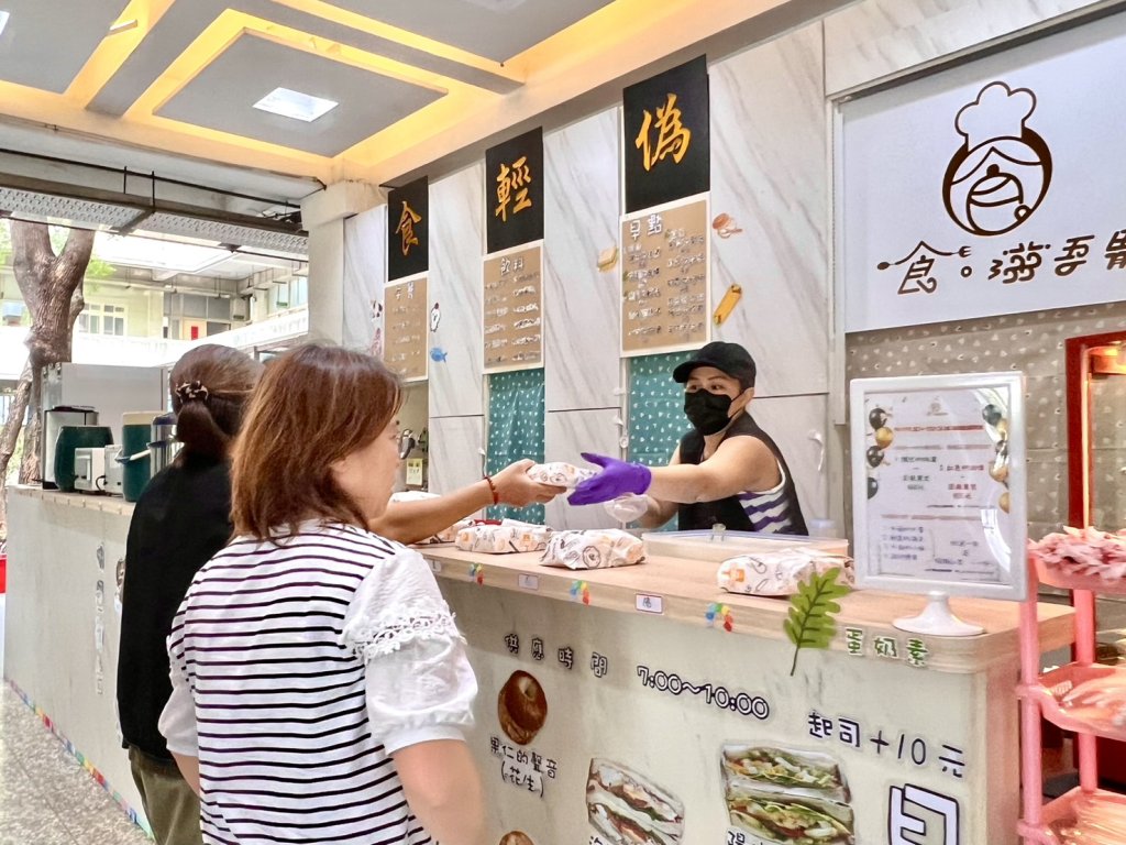「食滋吾胃」進駐南市府民治市政中心試營運 銅板早餐享優惠 輕食便當更健康
