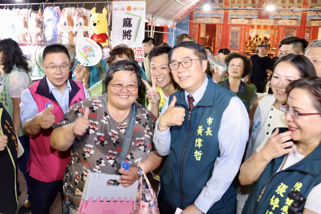 黃偉哲攜手「夜奇鴨」前進鹽水夜市共推「月津八景」觀光 盼帶動人氣與買氣