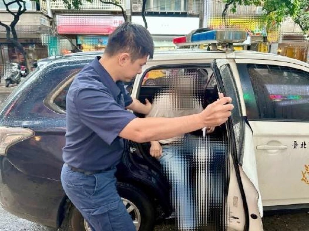 旅美30年翁迷航回不了家  大同分局暖警伸援手助返家