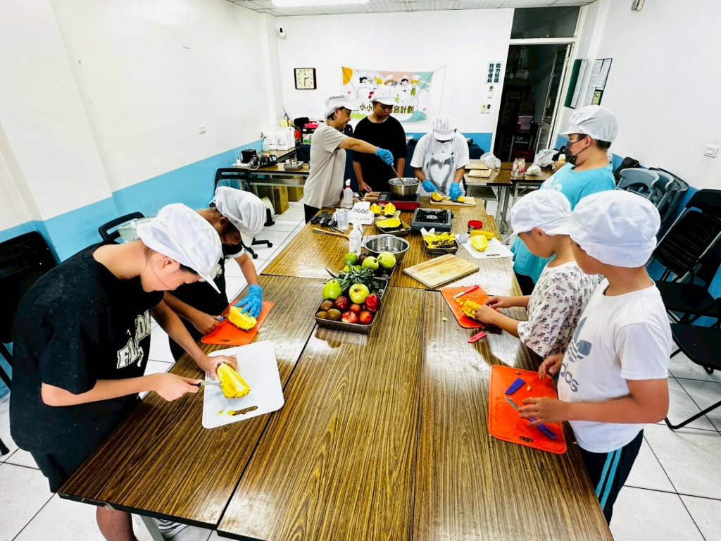 頂新和德2025 年「食食刻刻與愛同行」食公益捐助計畫徵件　10 家公益單位獲總額365 萬元經費支持