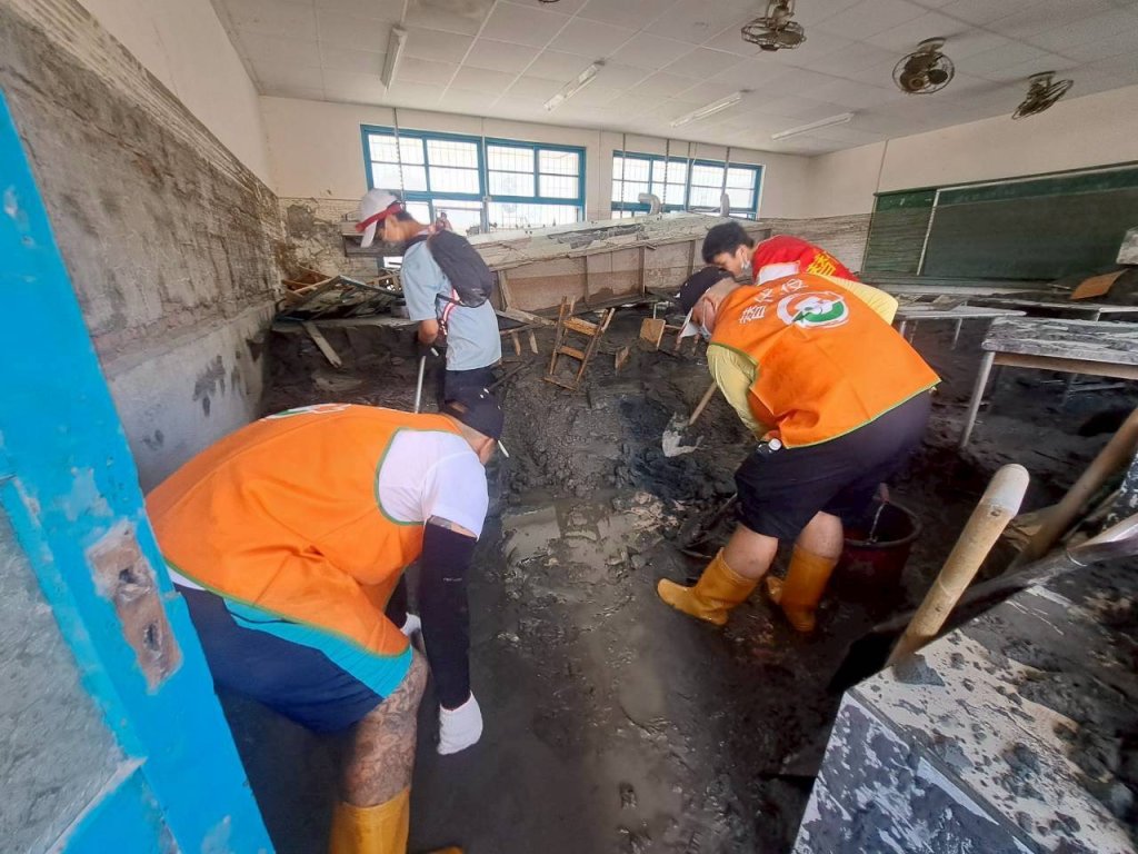 臺南市消防役役男 馳援花蓮救災不停歇 