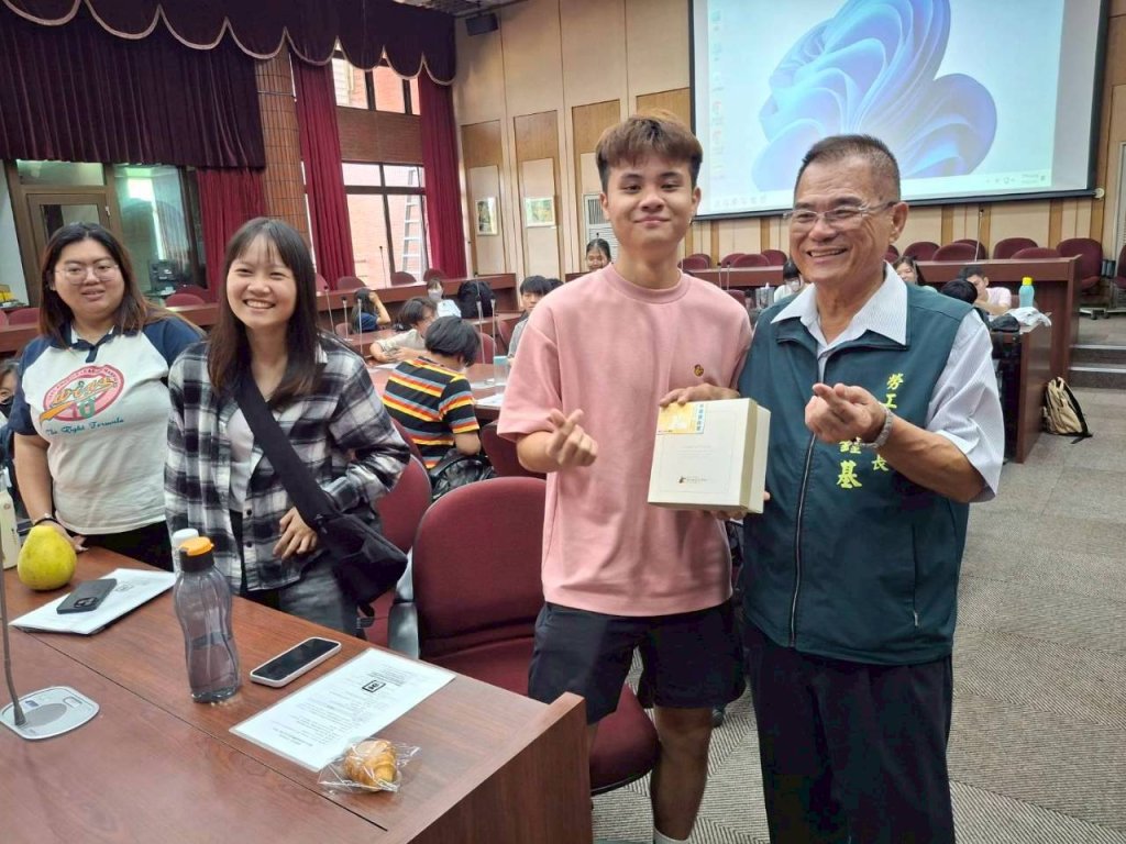 台南市勞工局月餅傳情學法令 境外生Fun心過中秋