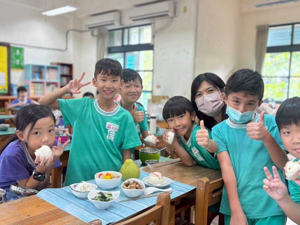 中秋月圓人團圓，身材不要圓！南市學校推出應景健康午餐慶佳節