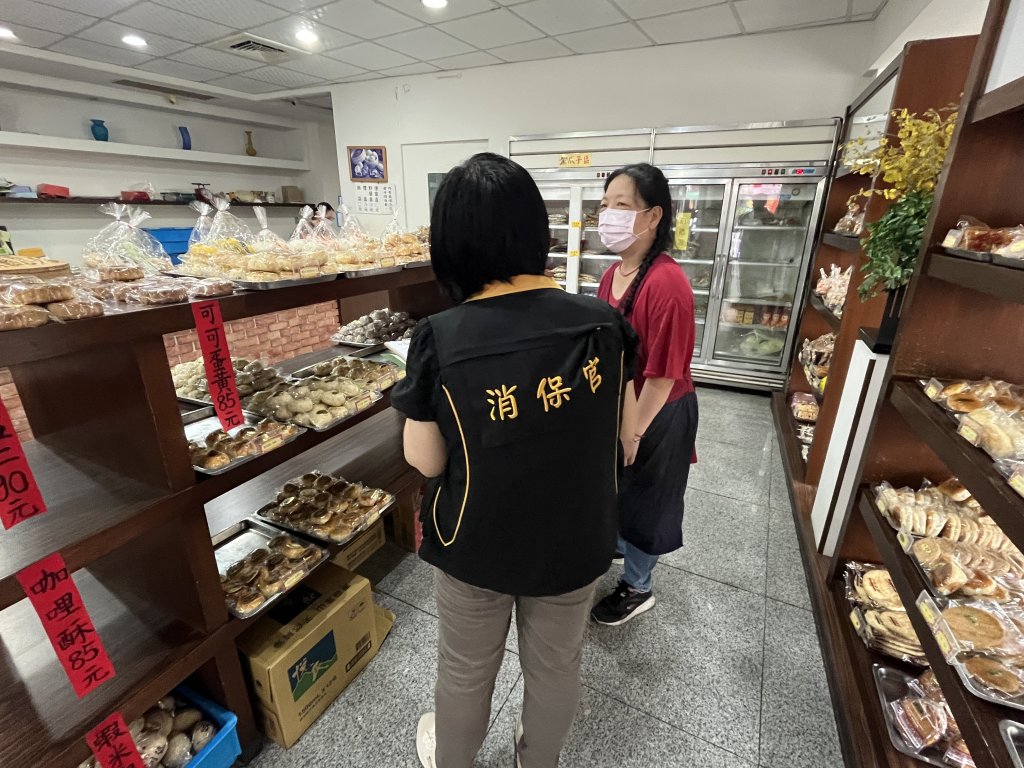 南市府法制處查核中秋應景食品 市民安心享用好滋味