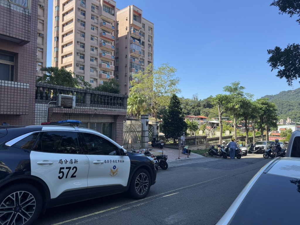 新店錦繡社區弟弟持菜刀砍殺姊姊　竟然只為一張交通違規罰單