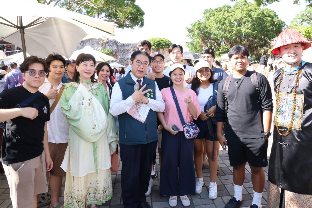 台南歷史沉浸式熱蘭遮市集 四大族群齊聚安平古堡歡度中秋