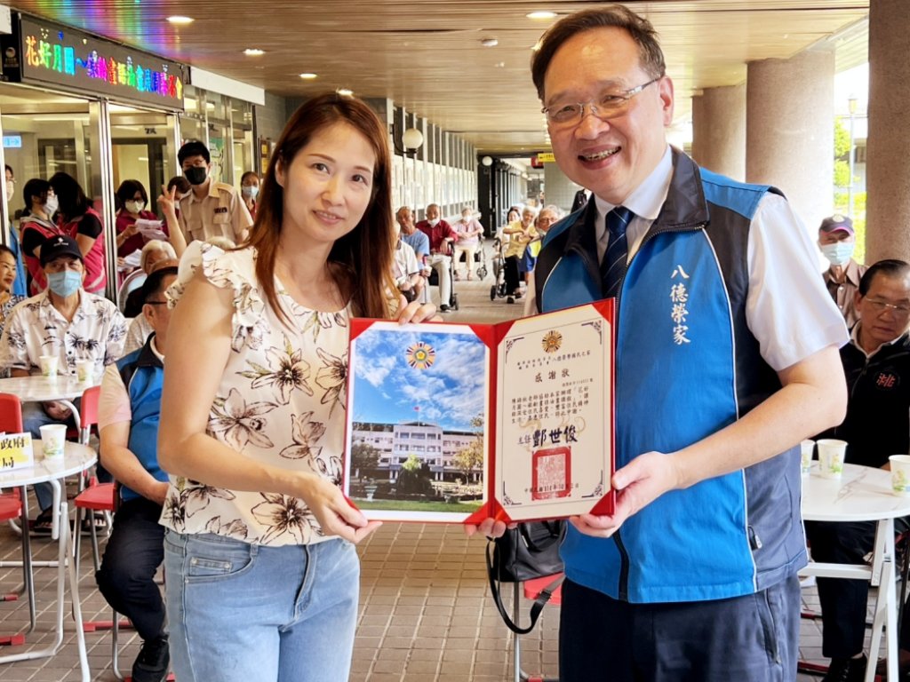 八德榮家x桃市社會局　「花好月圓．銀齡畫語」油畫成果展發表24位住民長輩藝術創作