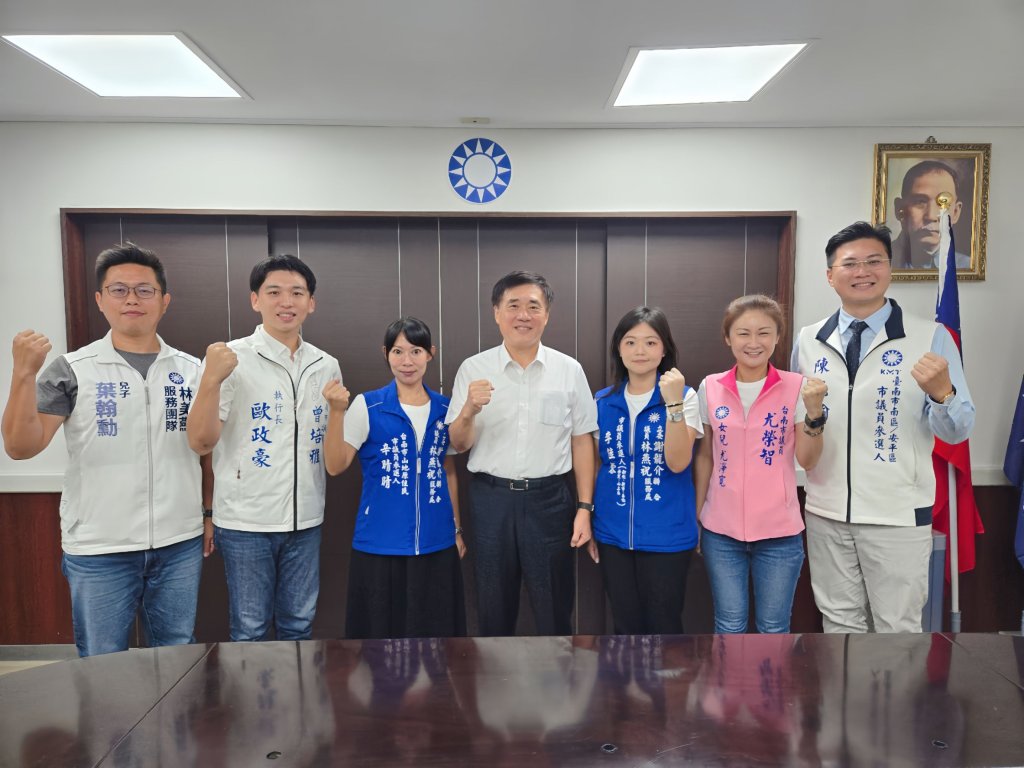 郝龍斌拜會議會國民黨團 議員犀利提問，郝一一接招