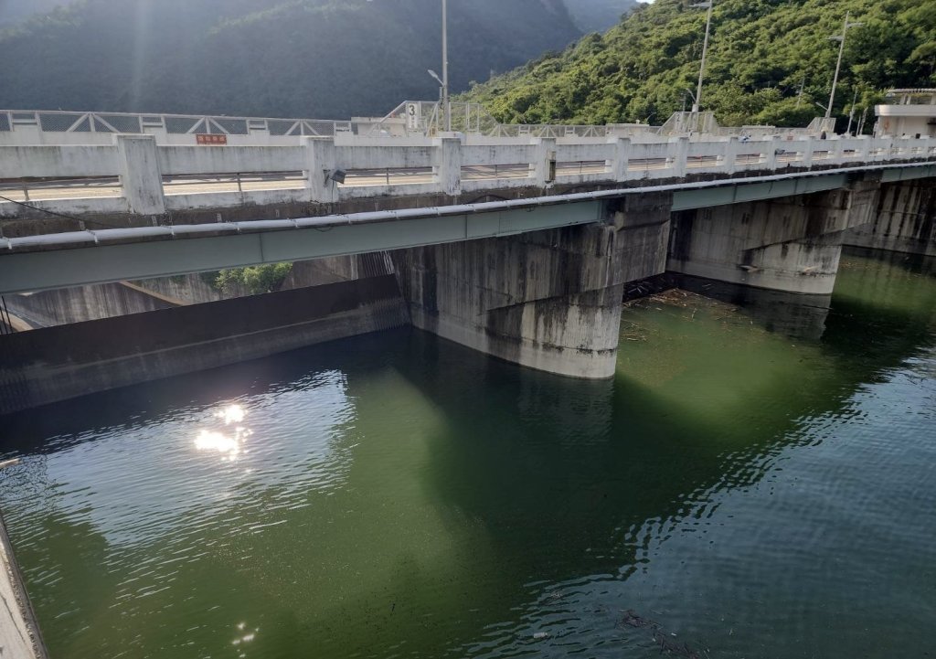 水利局強調堰塞湖非人工填築土石壩 為防止災害發生，監測及疏散是保全民眾生命安全重要措施
