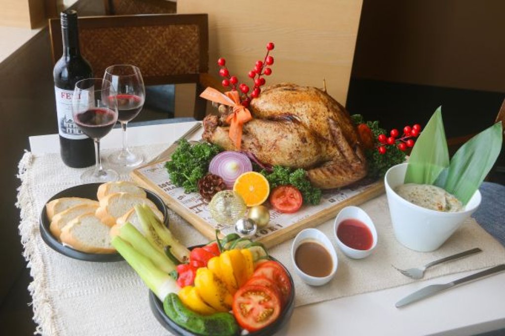 和逸飯店•高雄中山館Cozzi THE Roof 華麗歲末的饗宴序曲 尾牙春酒、火雞分享餐超值優惠齊發