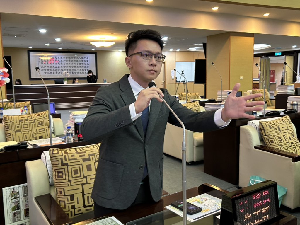 議員朱正軒關心全民運動環境 永康砲校規劃應學習新加坡經驗、打造自然中的城市