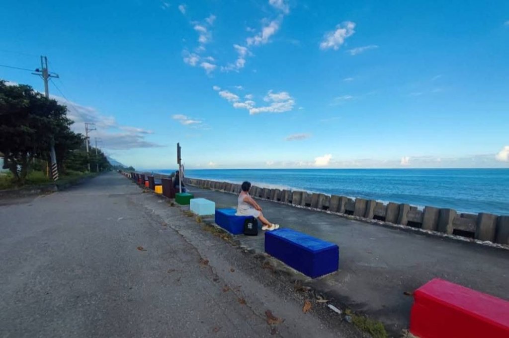 與海為鄰的晨光旅程!住進日出雲燦民宿 品嚐新城拉麵丼飯美味再走進玉石與原民的故事