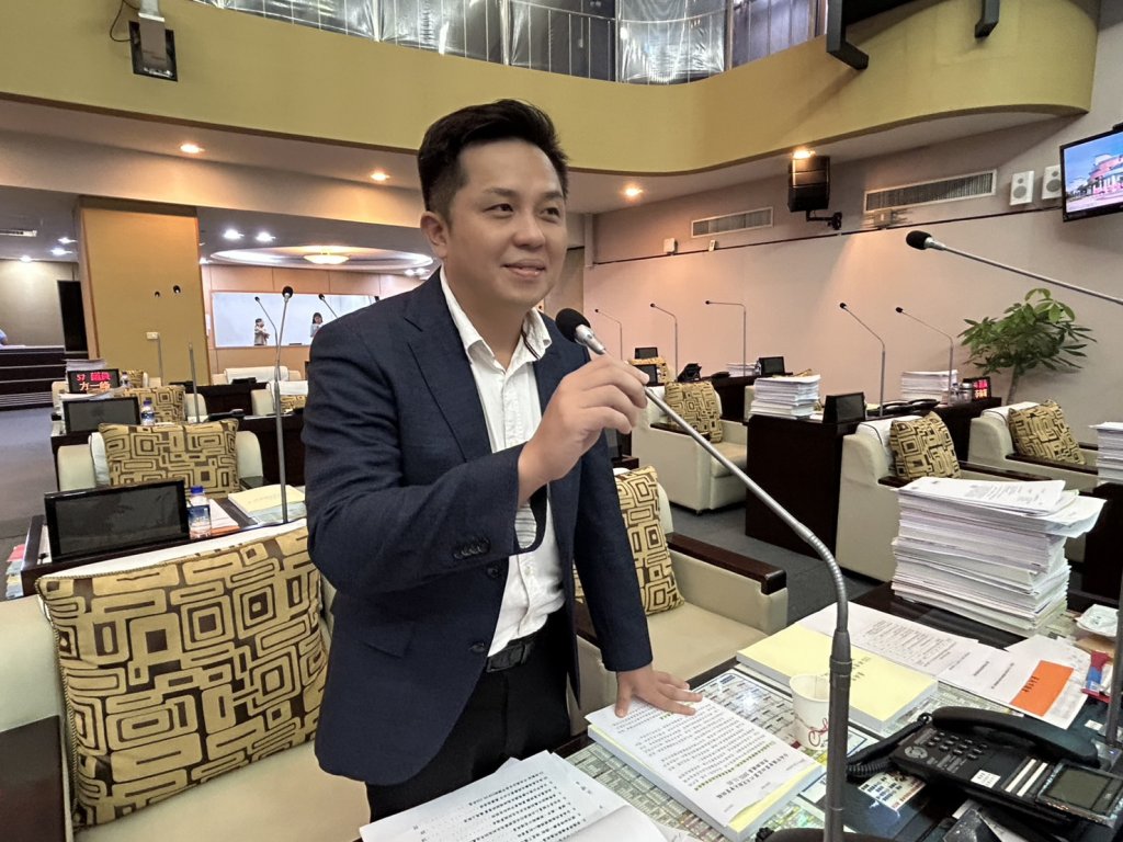 市議員李啟維針對安平、南區多項地方建設與民生議題向市府建議、期盼加速改善