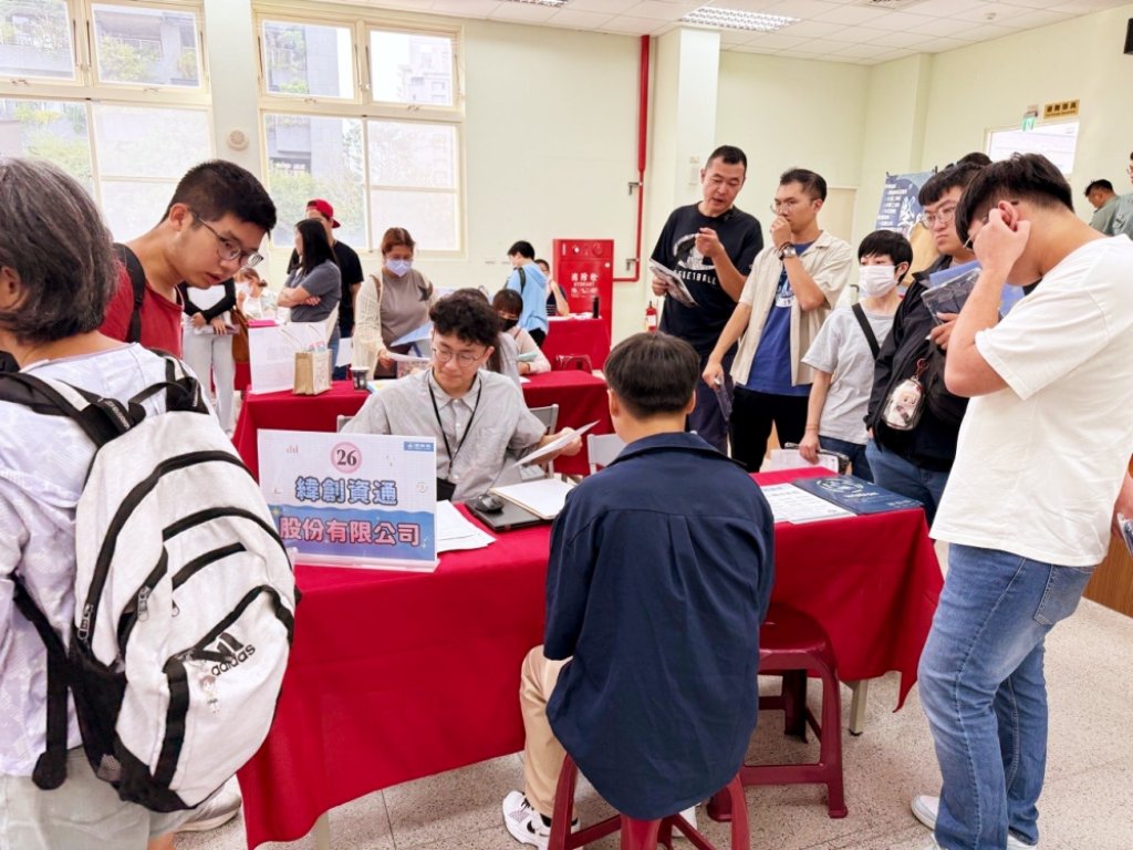 桃竹苗分署竹北就業中心11/13、11/15兩場徵才　逾1800多元職缺從科技製造、餐飲服務到托育照顧