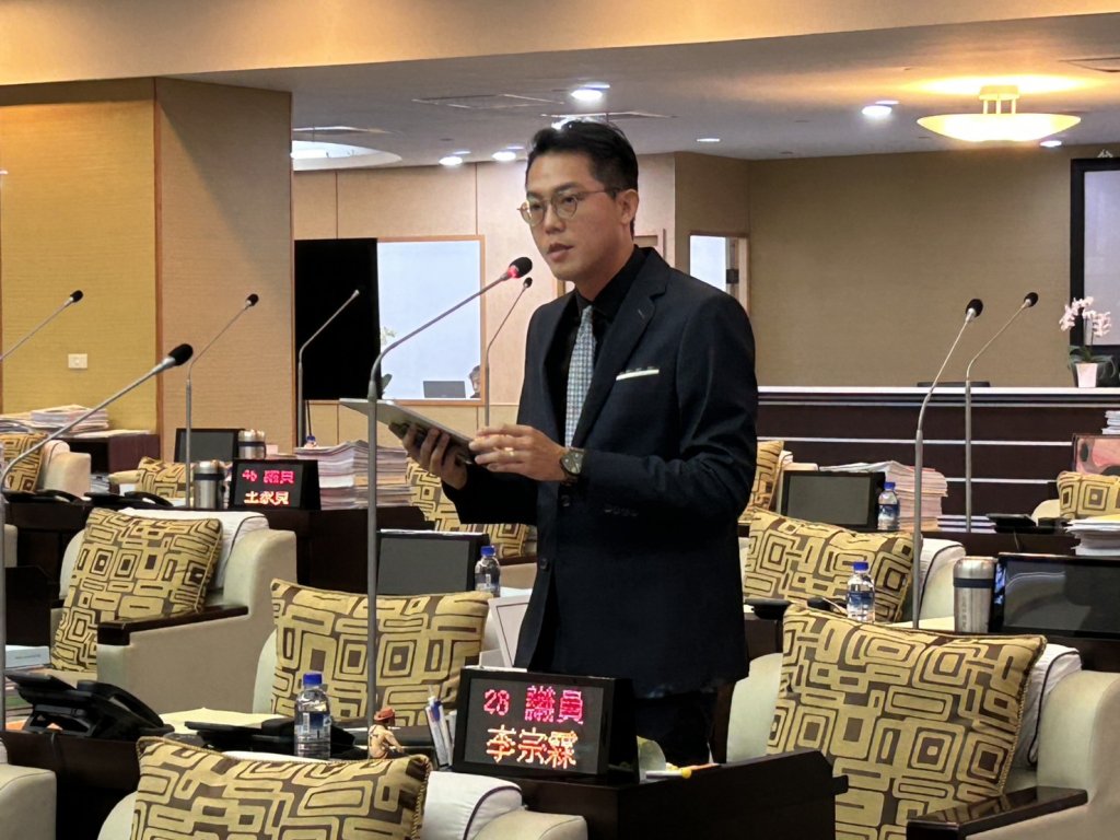 市議員李宗霖指球團可以和世界交陪，但別讓統戰黨趁機上壘！