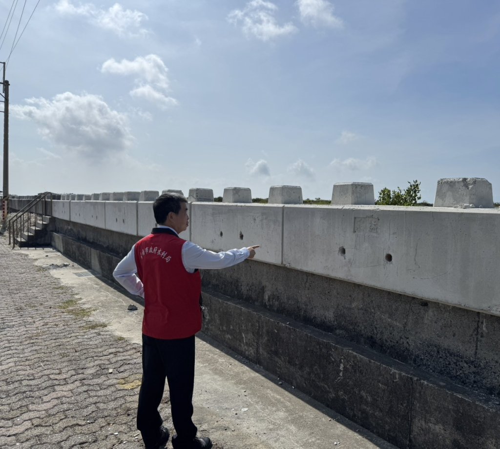 南市府因應鳳凰颱風來襲 黃偉哲：不論颱風強弱，皆應戒慎恐懼防範