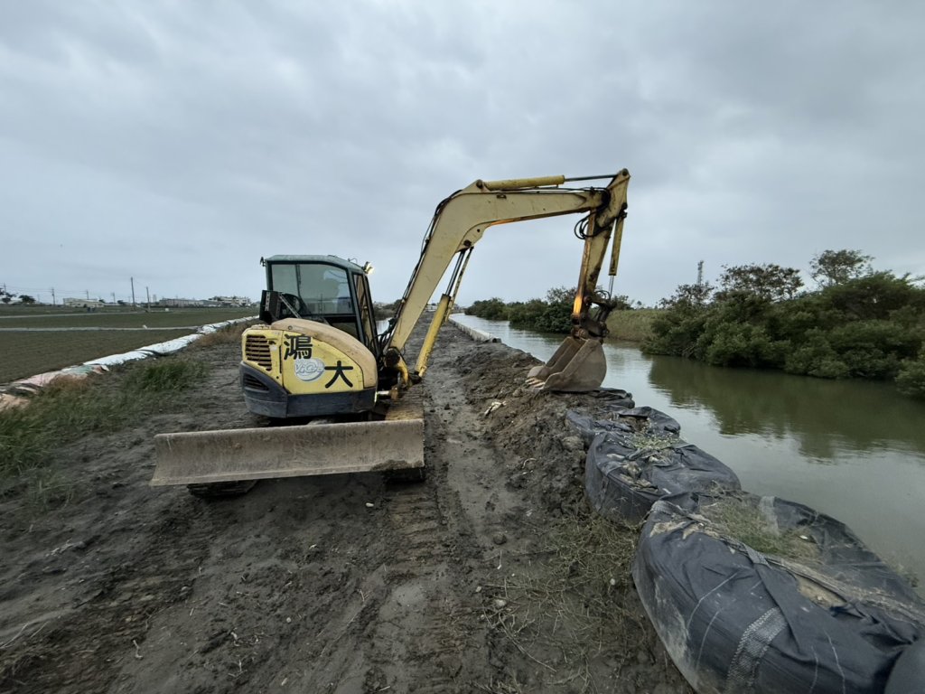 臺南市水利局全力戒備鳳凰颱風 防汛機具嚴陣以待