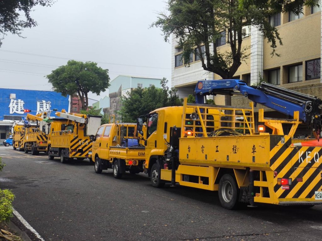 因應鳳凰颱風侵襲 台電台南區處開始電力戒備守護用電安全