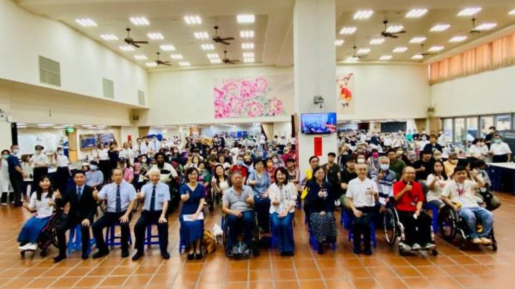 愛的灌溉，希望萌芽：2025年慈濟高雄新芽獎學金695位學子勇敢飛翔