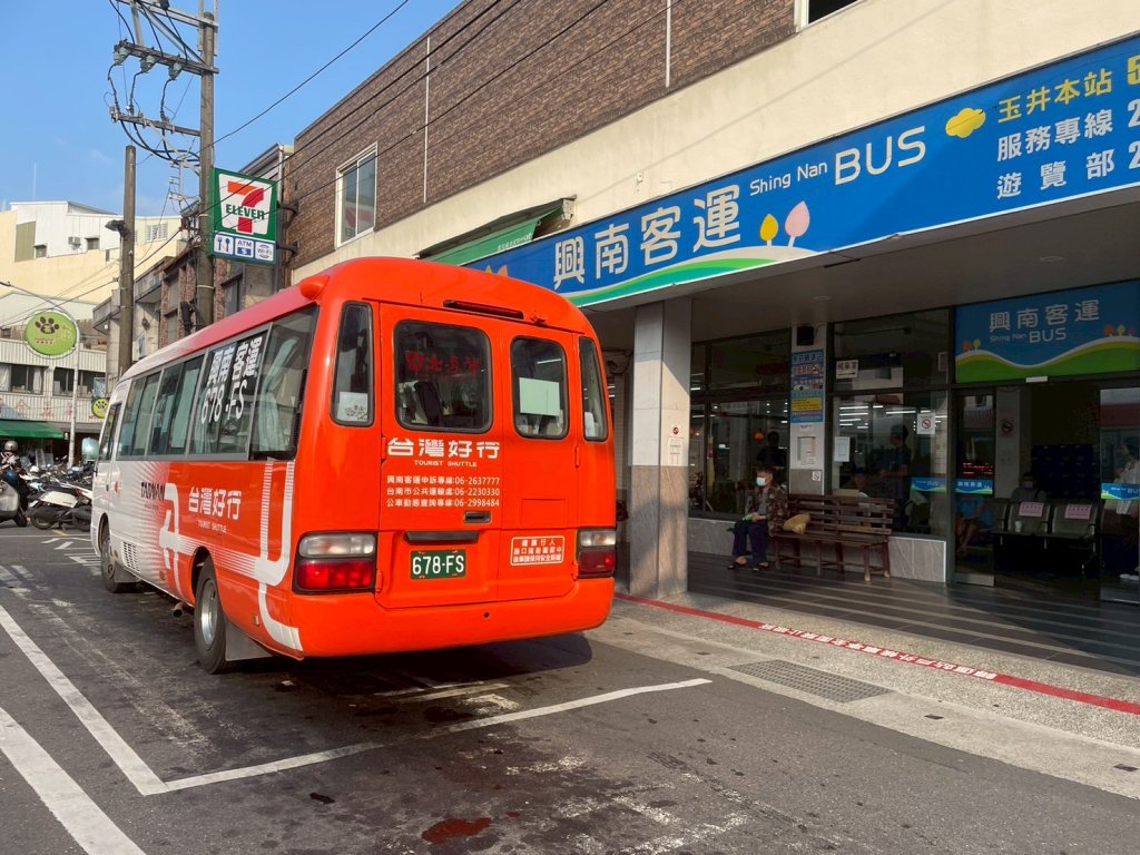 搭乘台南台灣好行「梅嶺線」暢遊玉井、楠西與龜丹  登山賞景、泡湯暖身