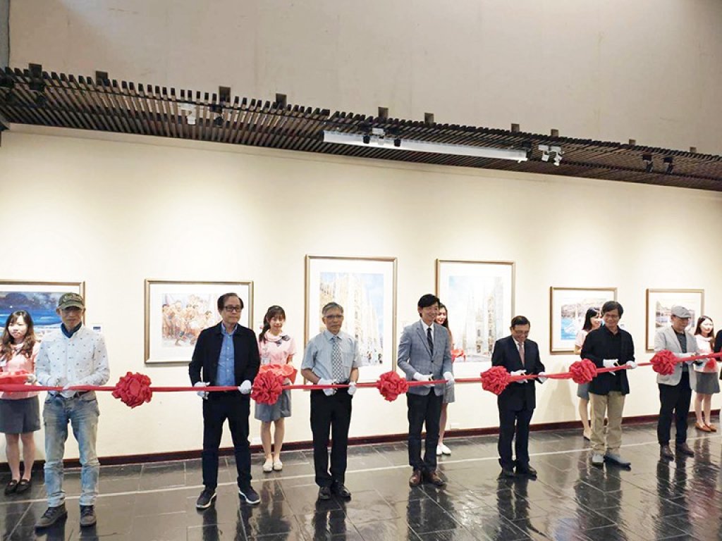 郭綜合醫院總裁郭宗正  在台南市文化中心畫展